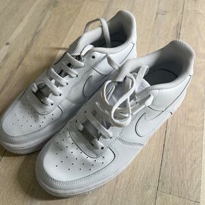 Nike Air Force 1 LE GS 'Triple White